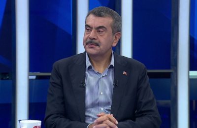 Bakan Tekin canlı yayında açıkladı! “Zorunlu eğitim süresi kısalabilir”