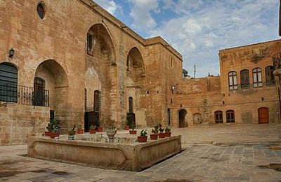 Kilise olarak kullanılan tarihi yapı kültürel etkinliklerle yeniden canlanıyor