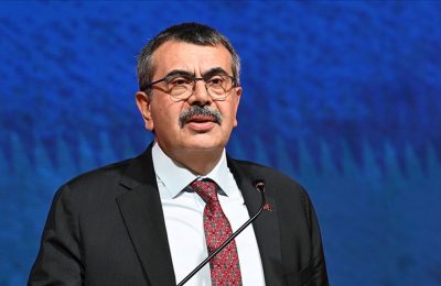 Bakan Tekin, “Türkiye Yüzyılı Mesleki ve Teknik Eğitim Zirvesi”nde konuştu