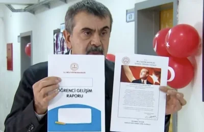 Yusuf Tekin’den ‘Atatürk karnelerden kaldırıldı’ iddialarına cevap