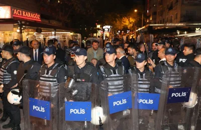 Ankara’da izinsiz gösteriye müdahale sırasında 10 polis hafif yaralandı