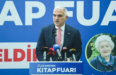 Bakan Ersoy: “Bin 300 halk kütüphanesiyle 800 bin metrekareye ulaşarak rekor kırdık”