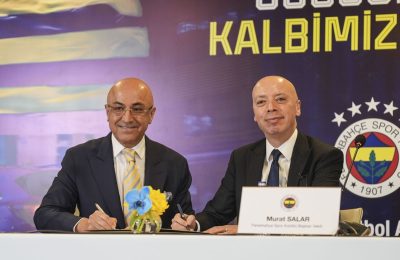 Fenerbahçe’de yeni sponsorluk için imzalar atıldı