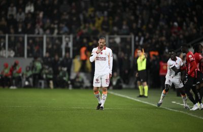 Galatasaray’dan maç oynanırken tepki. “Yine ender görülen şekilde iptal”