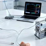 Türk profesörler ameliyatlarda riski azaltacak ‘akıllı şırınga’ geliştirdi