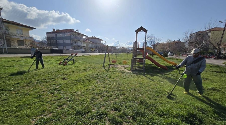 Şereflikoçhisar’da Yaz Hazırlığı Başladı, Parklar Temizlendi