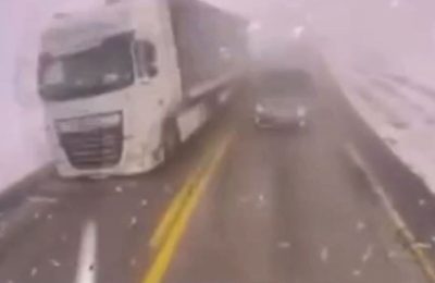 Faciaya ramak kala! Artvin’de sis ve hatalı sollama kazaya neden oldu!