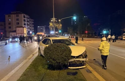 Ankara Çubuk’ta iki ayrı trafik kazası: 4 kişi yaralandı