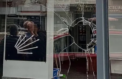 CHP Keçiören ilçe başkanlığına taşlı saldırı