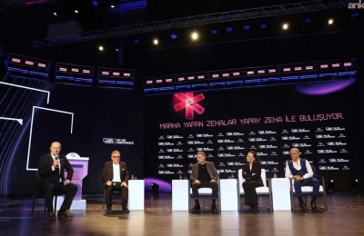 Uluslararası Ankara Marka Buluşmaları’nda Demet Akbağ, Yılmaz Erdoğan ve Oktay Kaynarca bir araya geldi