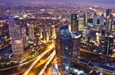 İstanbul Konut Satışında Zirveyi Bırakmıyor: Esenyurt ve Kadıköy Markajda