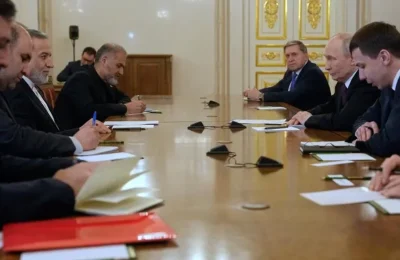 Putin ile Erakçi görüştü